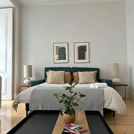 Homestay Lindo Com Varanda No Centro De Lisbon